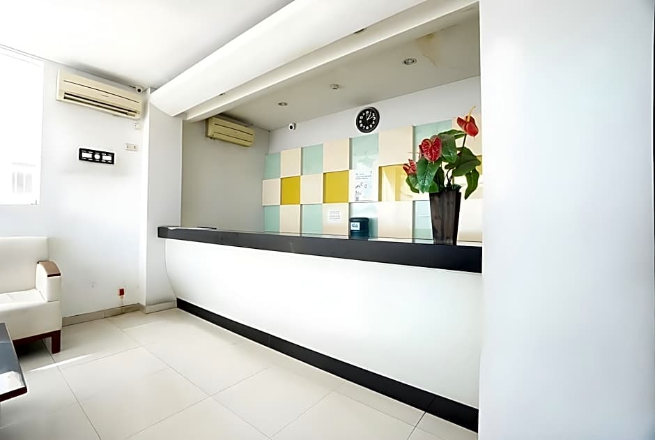 Townhouse Oak Hotel Niaga Surabaya