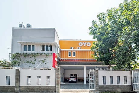 OYO 863 Tenacity Guest House Syariah