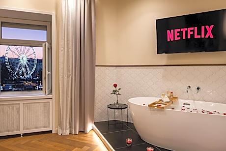Budapest Eye- Boutique Suites, by BQA