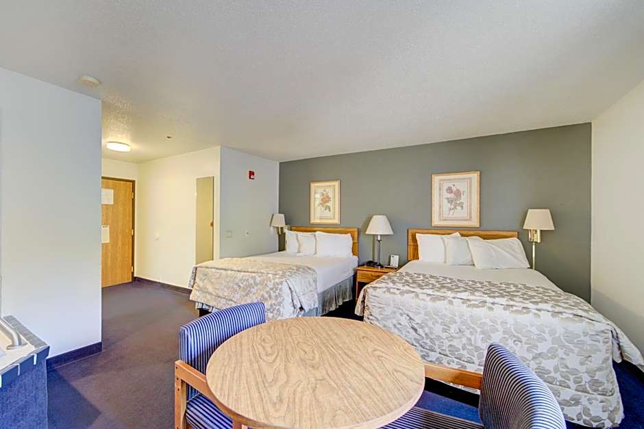 Capital O Amerihost Inn and Suites Fulton Hwy 54 MO