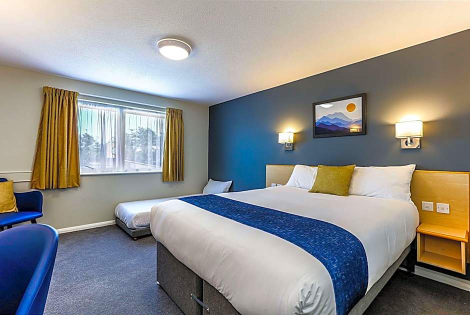 Days Inn by Wyndham Fleet M3