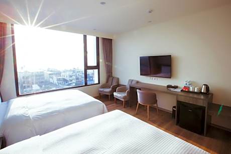 Deluxe Quadruple Room