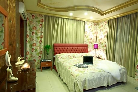 Double Deluxe King Sea View