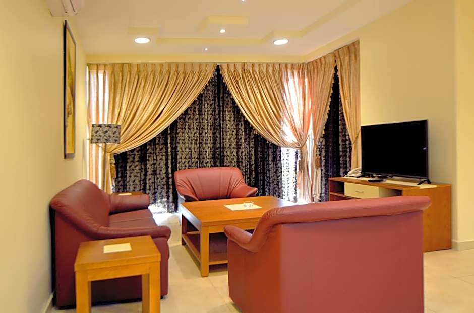 Public Security Hotel & Chalets