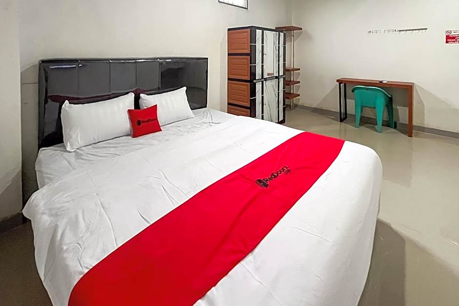 RedDoorz Lotte near PTC MALL