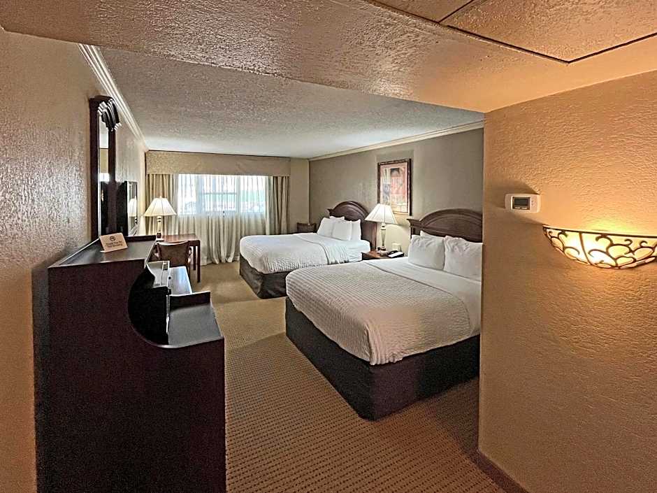 Clarion Inn Garden City