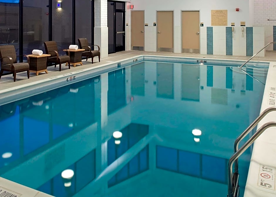 DoubleTree by Hilton Hotel Monroeville – Monroeville, PA