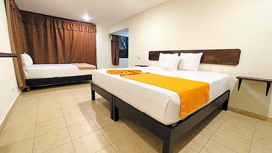 Hotel B&B by Playa del Karma