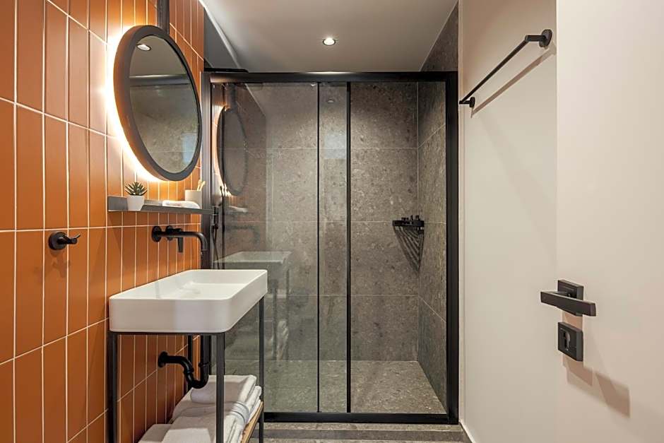 Bonnie Athens by Nin&Bau