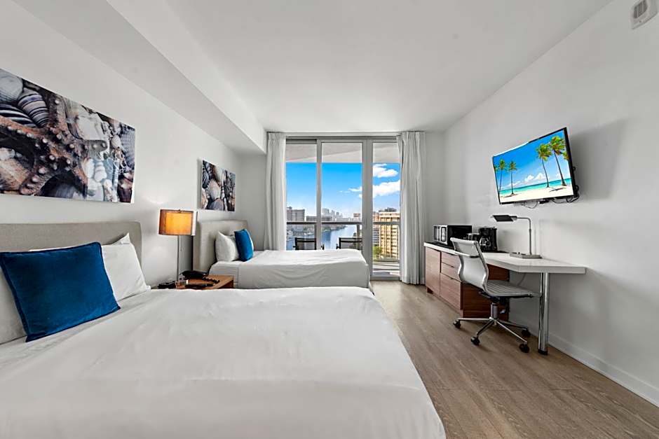Water View Building With Pool - 5-Min Walk To The Beach - Cozy Studios