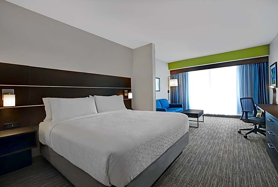 Holiday Inn Express And Suites Milwaukee - Brookfield By IHG