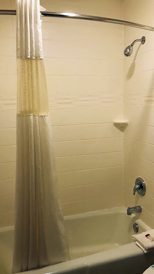 Days Inn by Wyndham Eureka CA