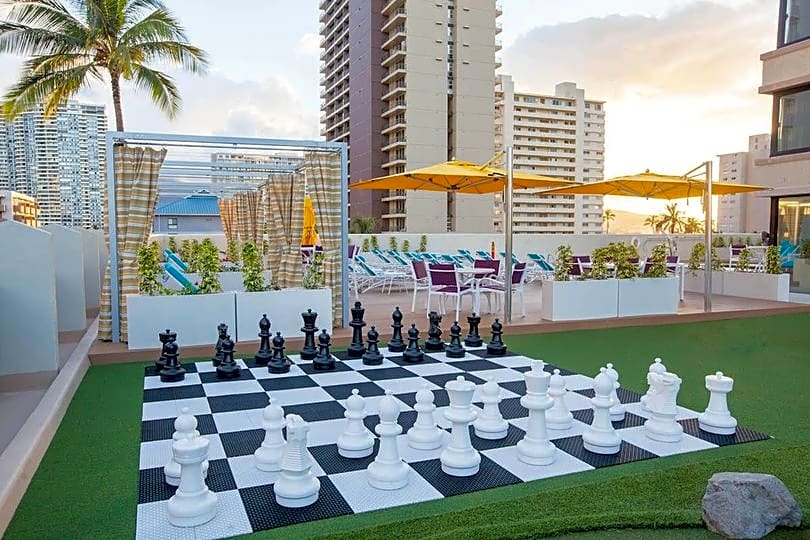 Holiday Inn Express Waikiki, an IHG Hotel