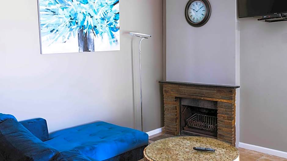 103onWallace Self Catering Guest House