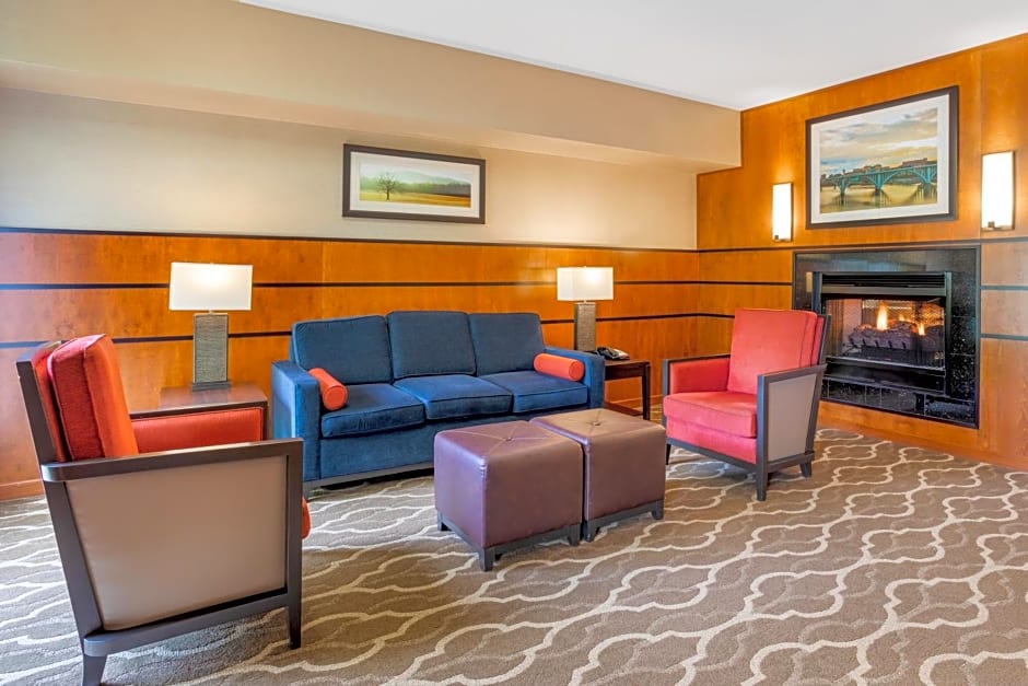 Comfort Suites North