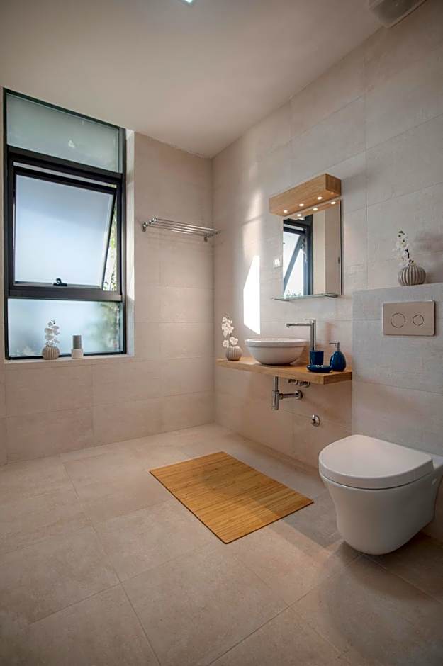 Royal Gardens Paradise