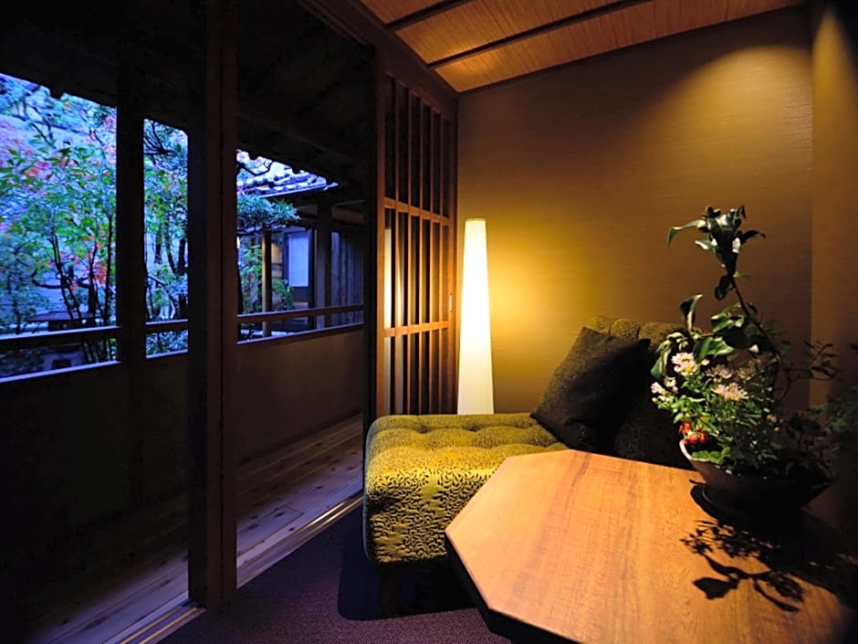 Muromachi-Yutone Serving Kyoto Cuisine Ryokan
