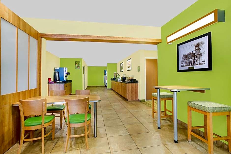 Microtel Inn & Suites By Wyndham Tuscumbia/Muscle Shoals