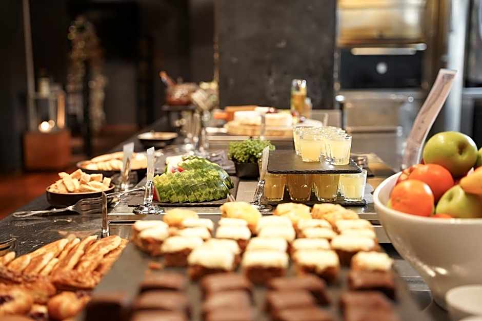 Home Hotel Folketeateret