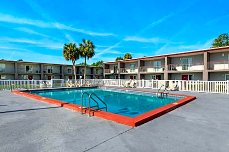 Quality Suites Wildwood - The Villages
