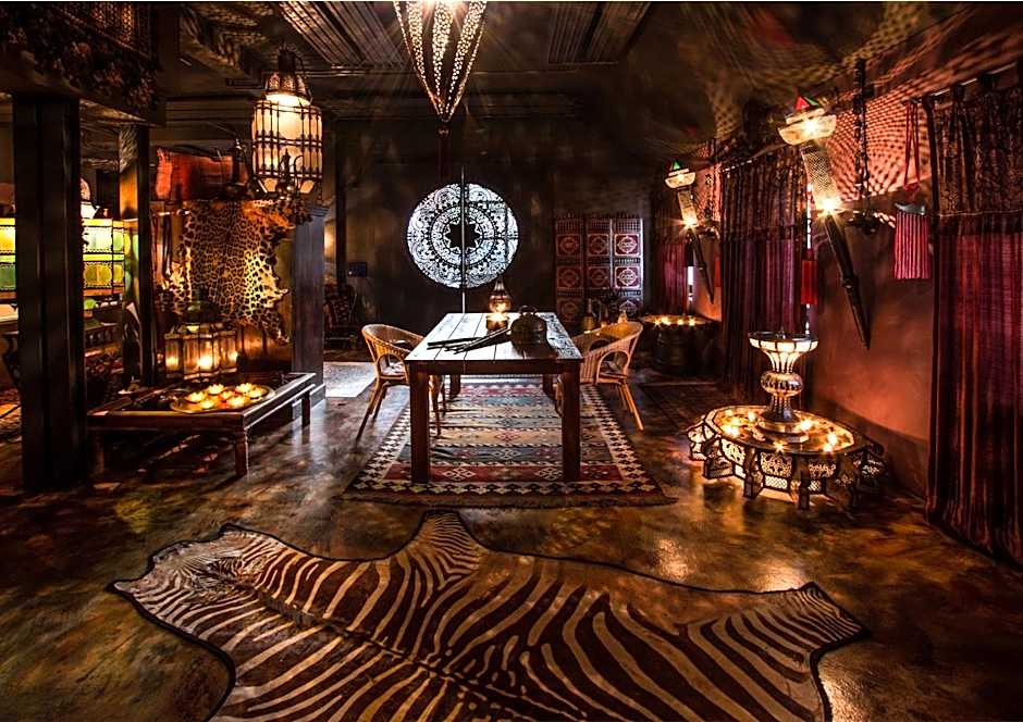 Bijou Hotel / Love and Romance