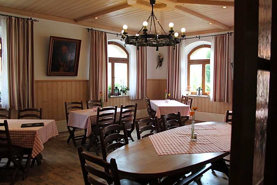 Hotel-Gasthof Die Post Brennerei Frankenhöhe
