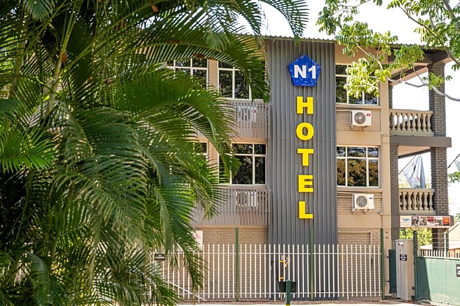 N1 Hotel & Campsite Victoria Falls