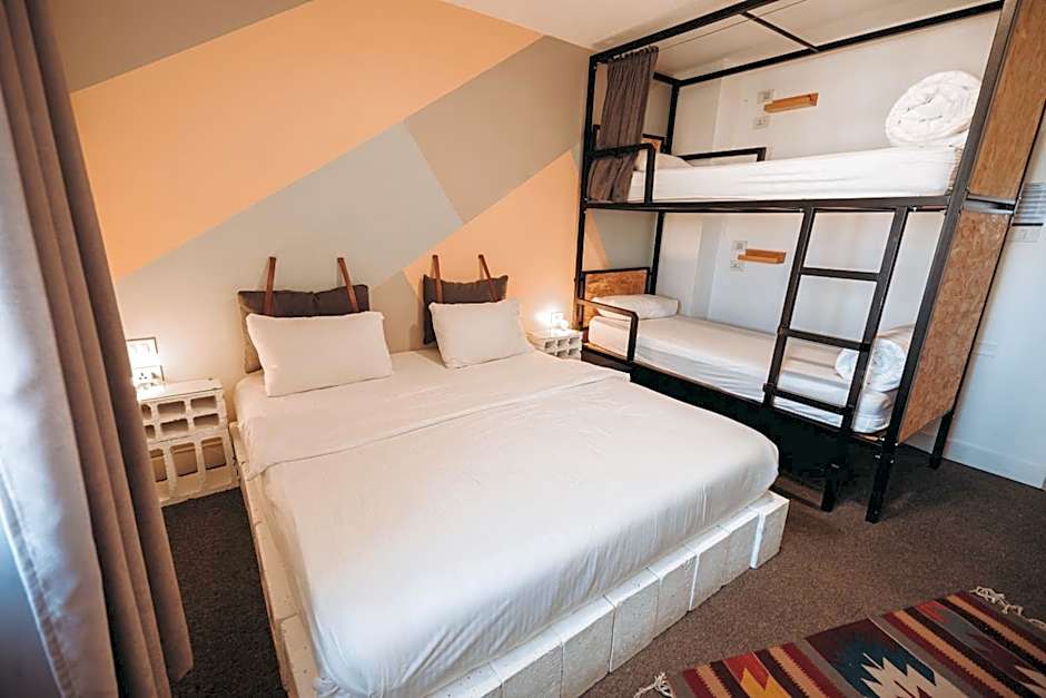 Nomads Hotel