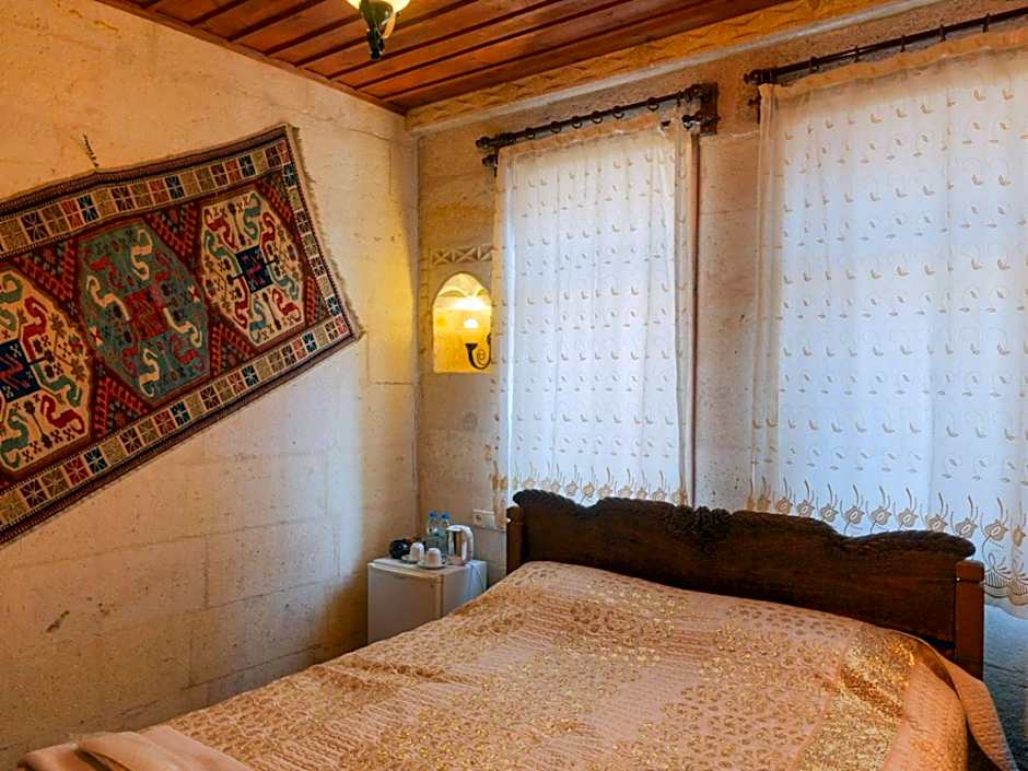 Kismet Cave House