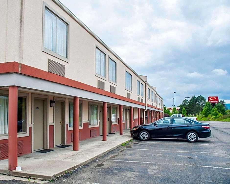 Econo Lodge Elmira