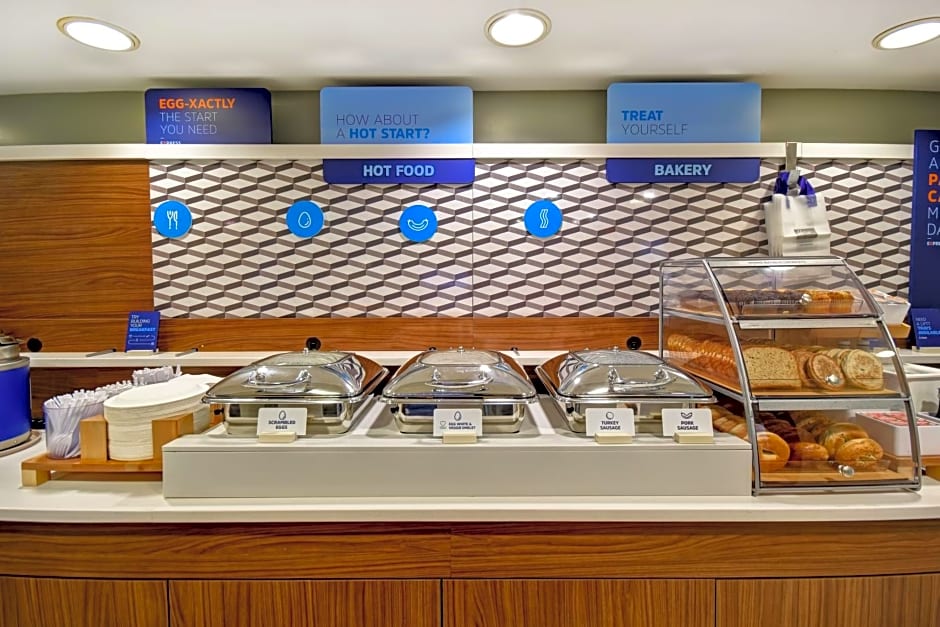 Holiday Inn Express Middletown/Newport By IHG