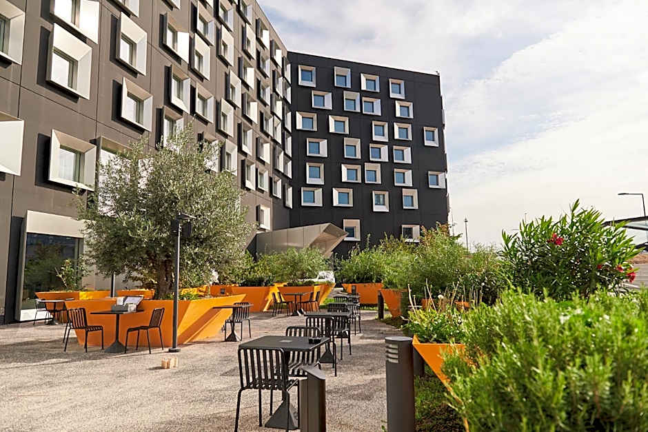 INNSiDE Paris Charles de Gaulle Airport