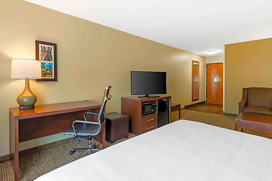 Comfort Inn & Suites Grinnell near I-80