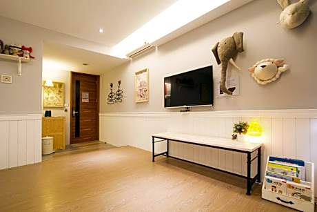 Elegant Quadruple Room