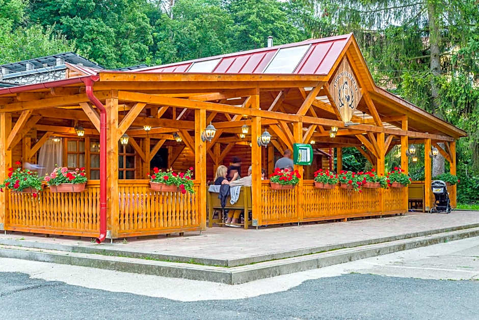 Lipicai Hotel és Étterem