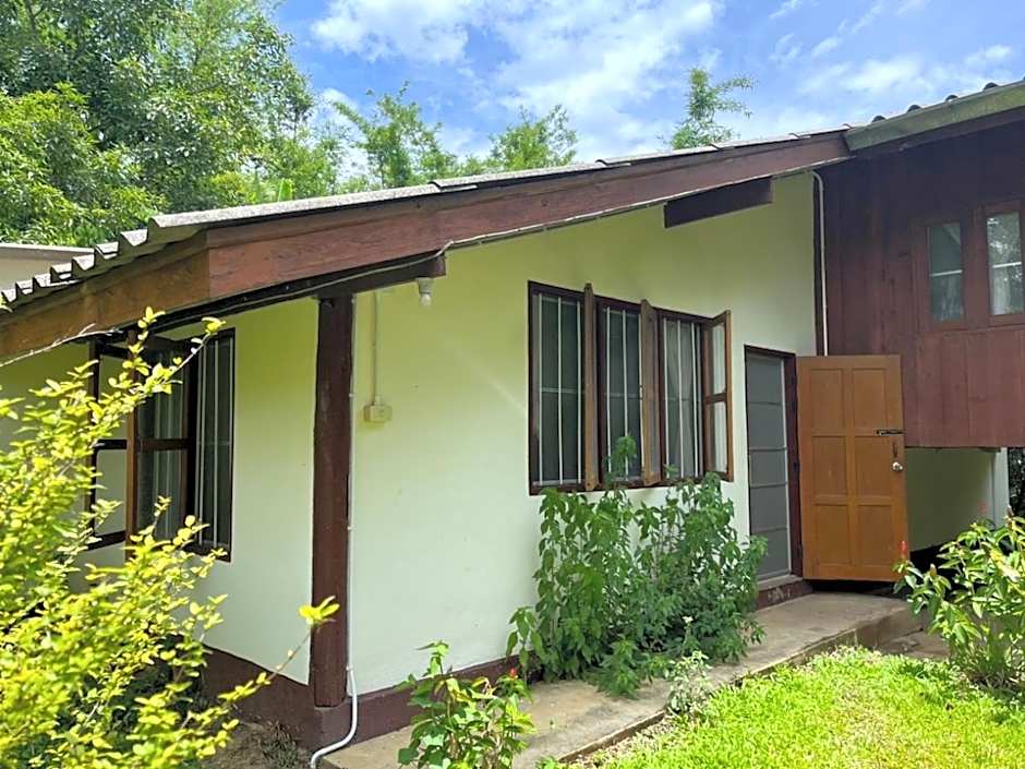 Brown House Chiangdao