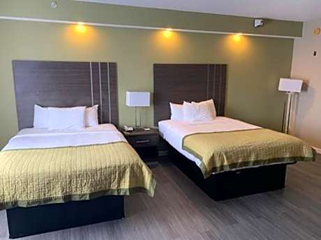 2 Queen Beds Deluxe Room Non-Smoking