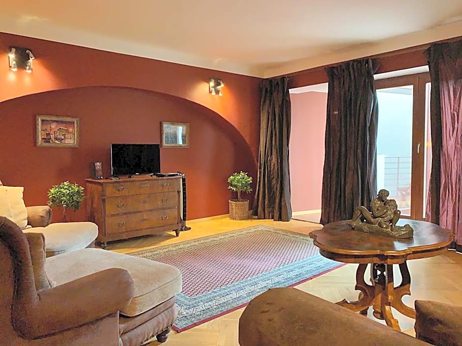 Small Luxury Palace Residence