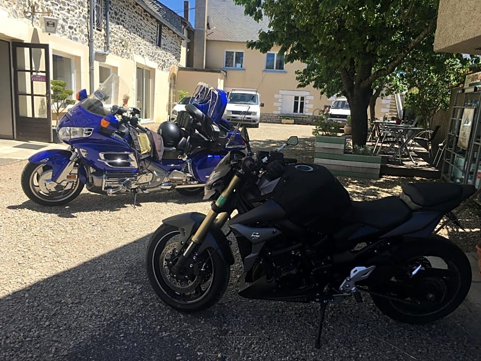 AUX PORTES D'AUBRAC studio 2 personnes