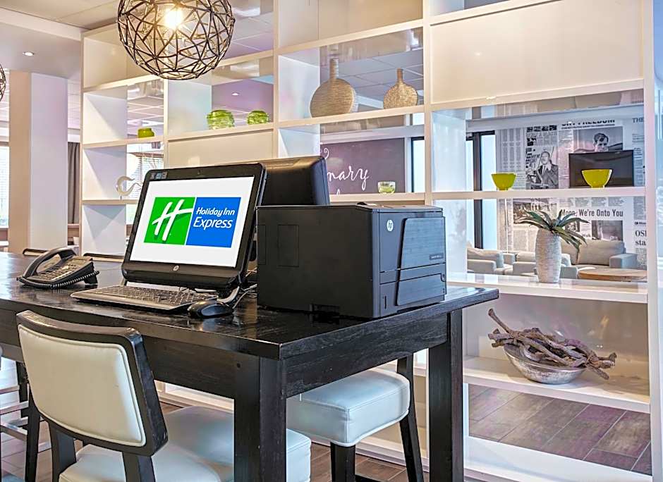 Holiday Inn Express Amsterdam - Schiphol By IHG