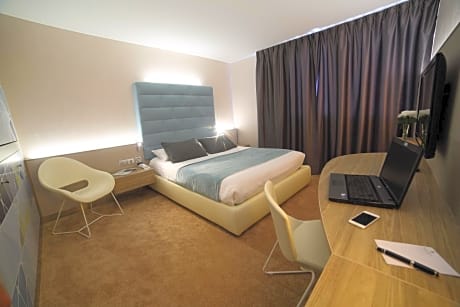 Premium Quadruple Room
