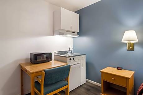 Standard King Room with Cooktop - Non Smoking