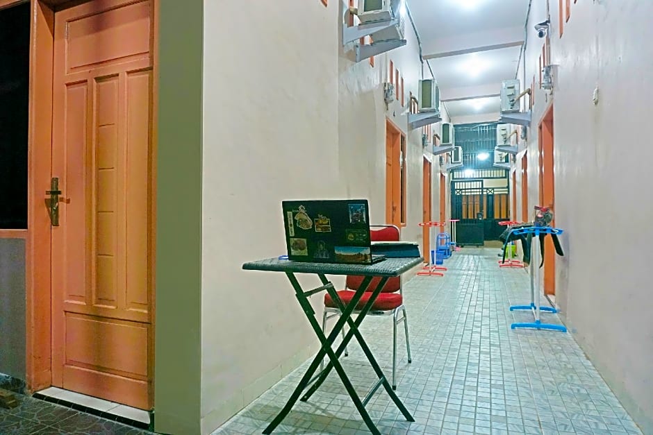 Hotel O Almeerah Homestay Syariah Near RS Hermina