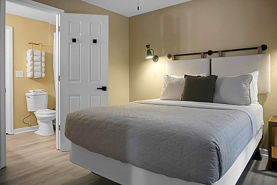Hickory Falls Inn