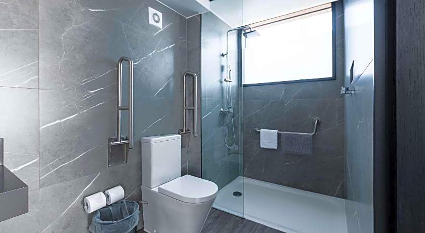 Ola Santiago Providencia, Tapestry Collection by Hilton