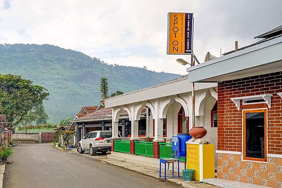 OYO 90997 Eco DesaCibodasBabakanGentong2Syariah