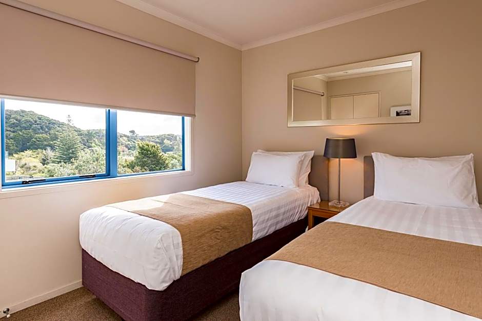 Blue Pacific Apartments