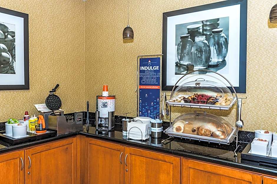Hampton Inn By Hilton Easton