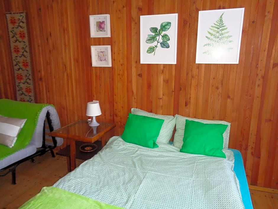 Uroczy Domek Z Ogrodem I Tarasem
