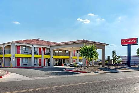 Econo Lodge West - Coors Blvd